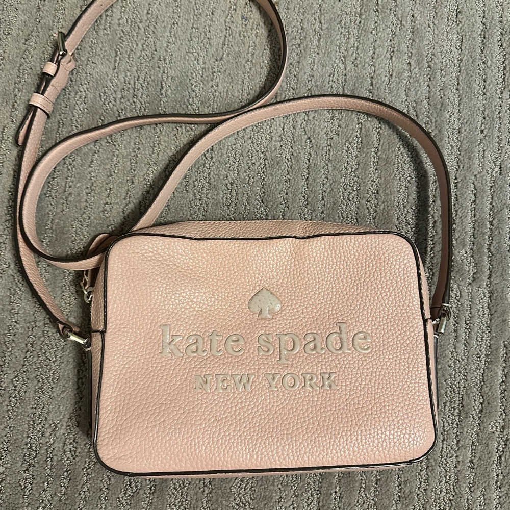 FREE SHIPPING ‼️ kate spade Pink Crossbody Bag